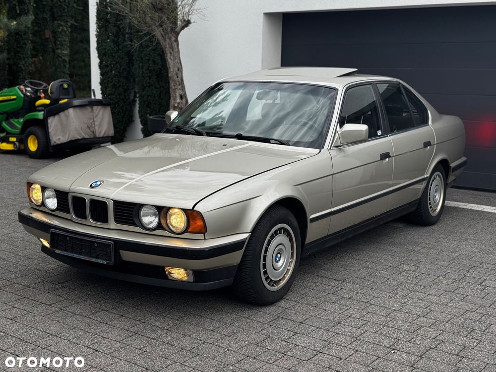 BMW Seria 5 520 i - 3