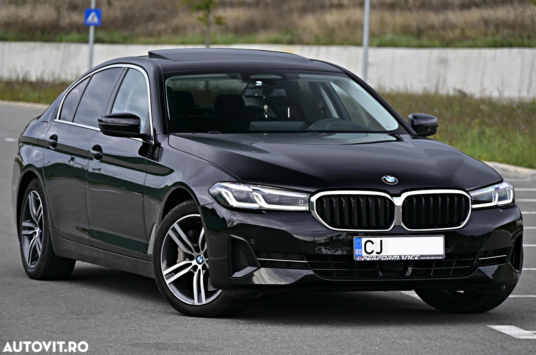 BMW Seria 5 530d xDrive Aut. Luxury Line - 2