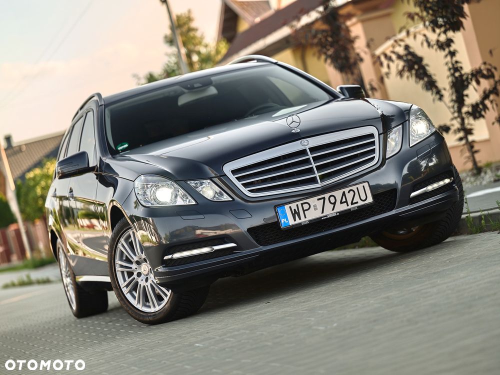 Mercedes-Benz Klasa E 250 CDI DPF 4Matic BlueEFFICIENCY 7G-TRONIC - 1