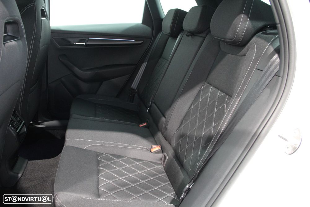 Skoda Karoq 1.0 TSI Sportline - 39