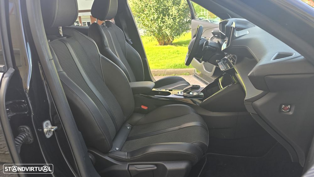 Peugeot 2008 1.2 PureTech GT Line EAT8 - 25