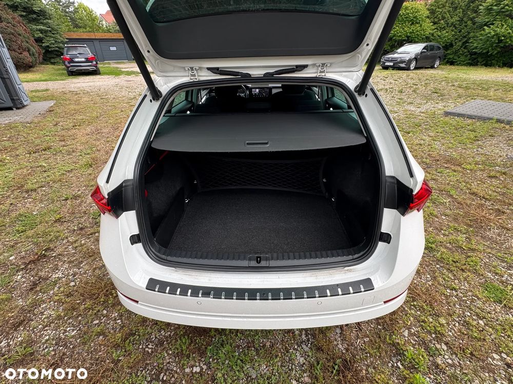 Skoda Octavia 2.0 TDI 4x4 Style DSG - 27