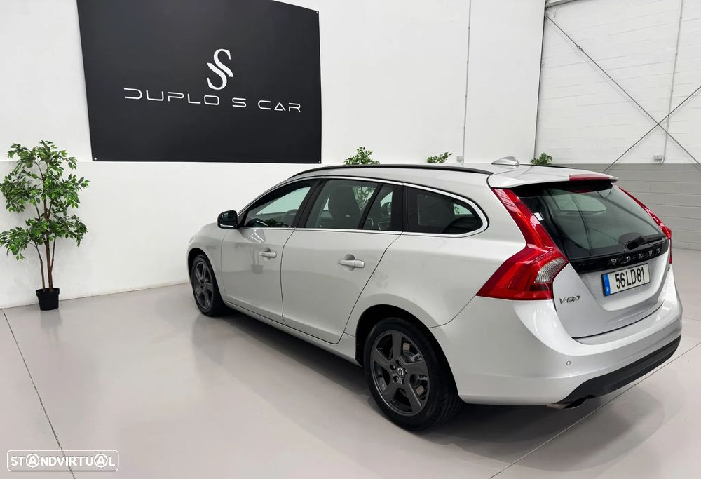 Volvo V60 2.0 D3 Momentum - 9