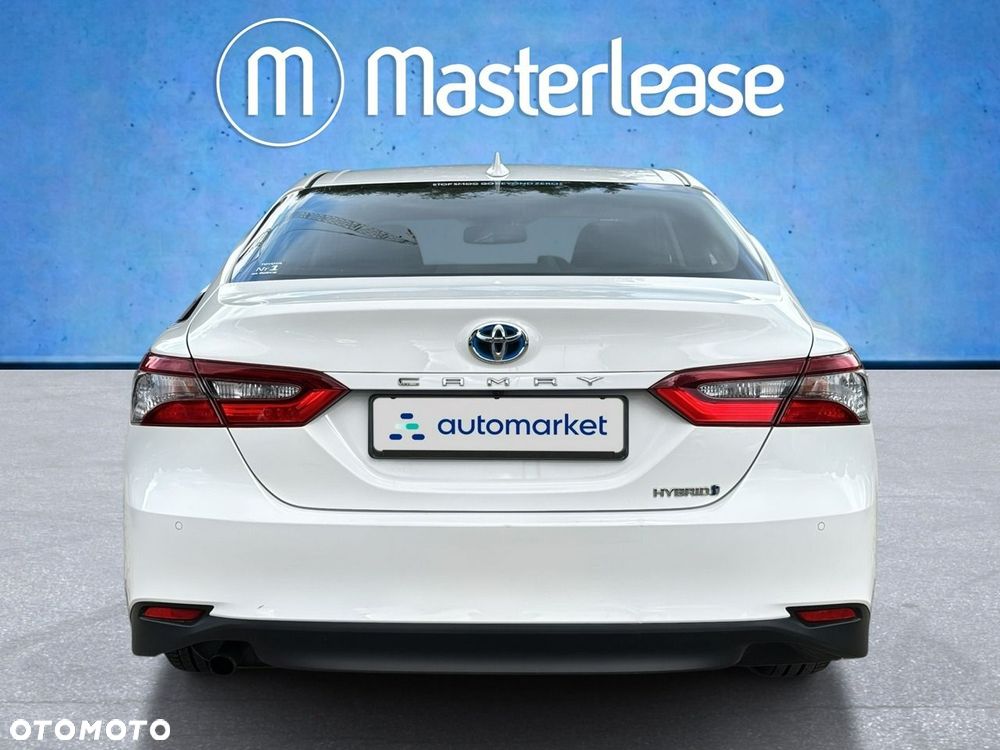 Toyota Camry - 6