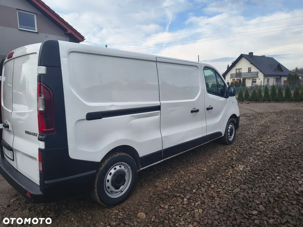 Renault Trafic 2,0dci LONG - 23
