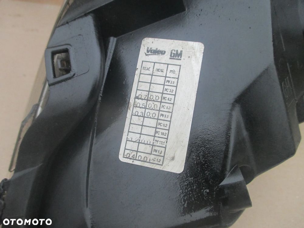 Lampa przód Vectra C Valeo Europa - 3