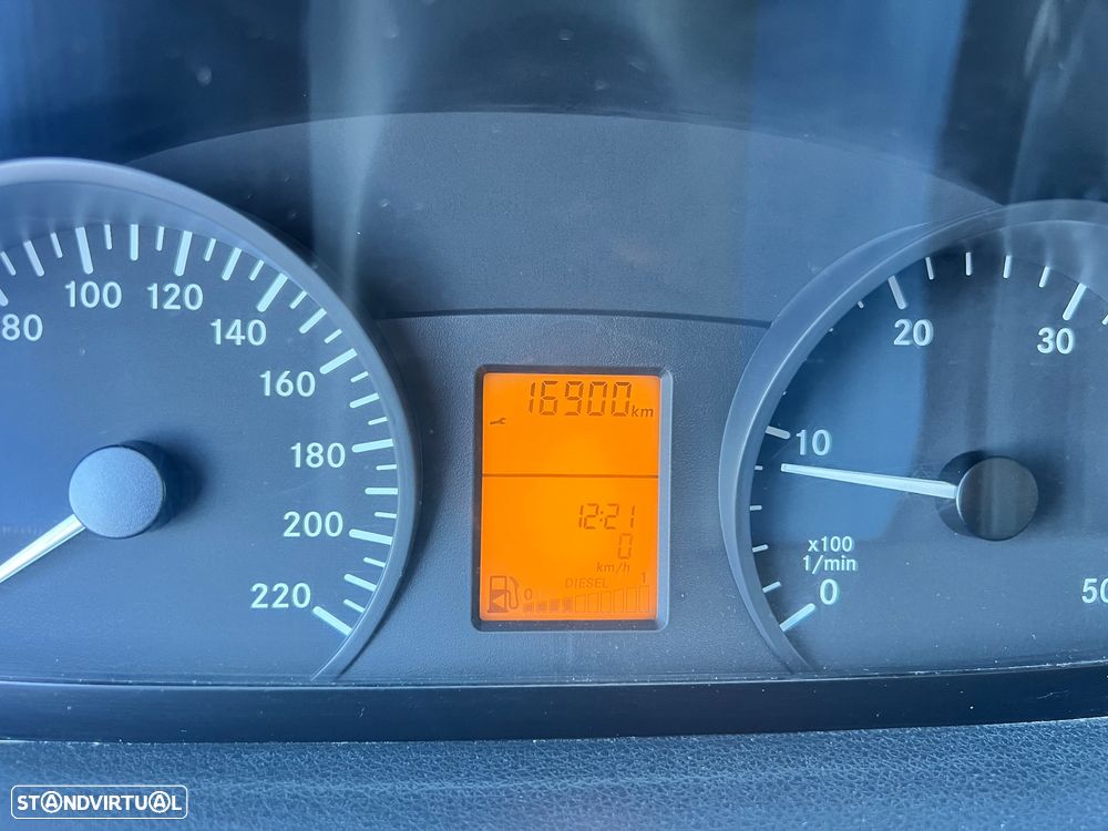 Mercedes-Benz Vito 111 CDi/32 9L Compacto - 18