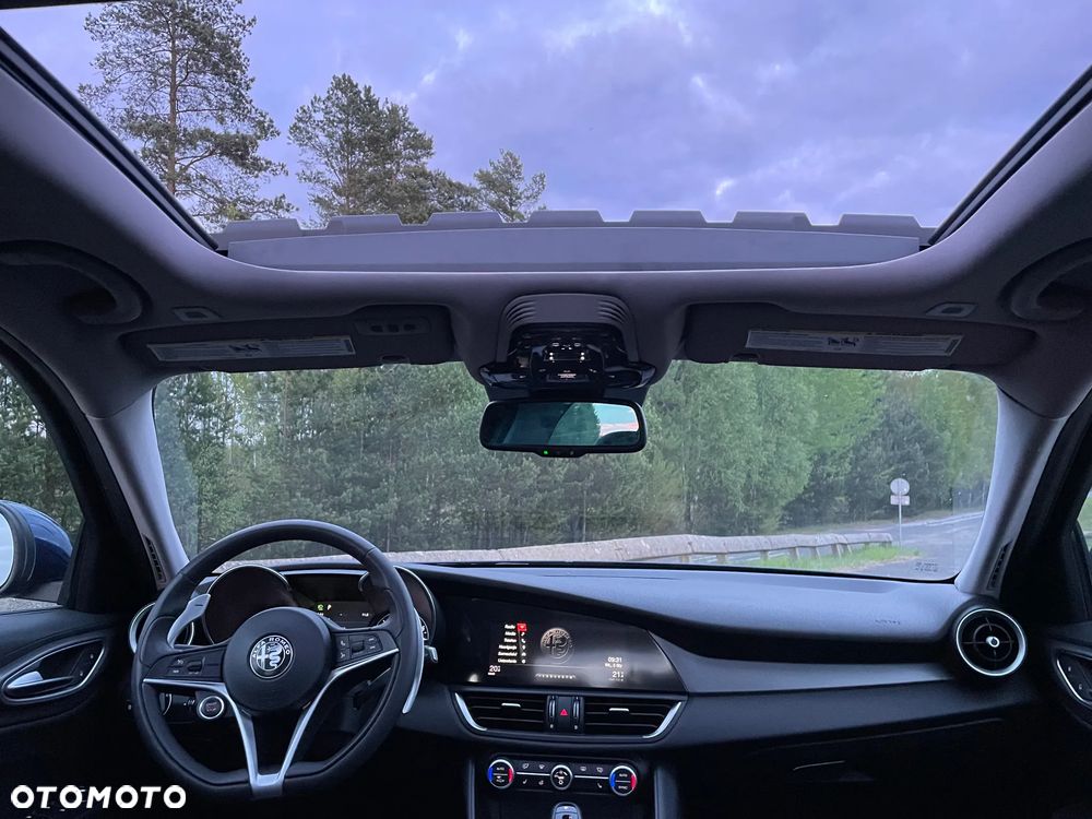 Alfa Romeo Giulia - 20