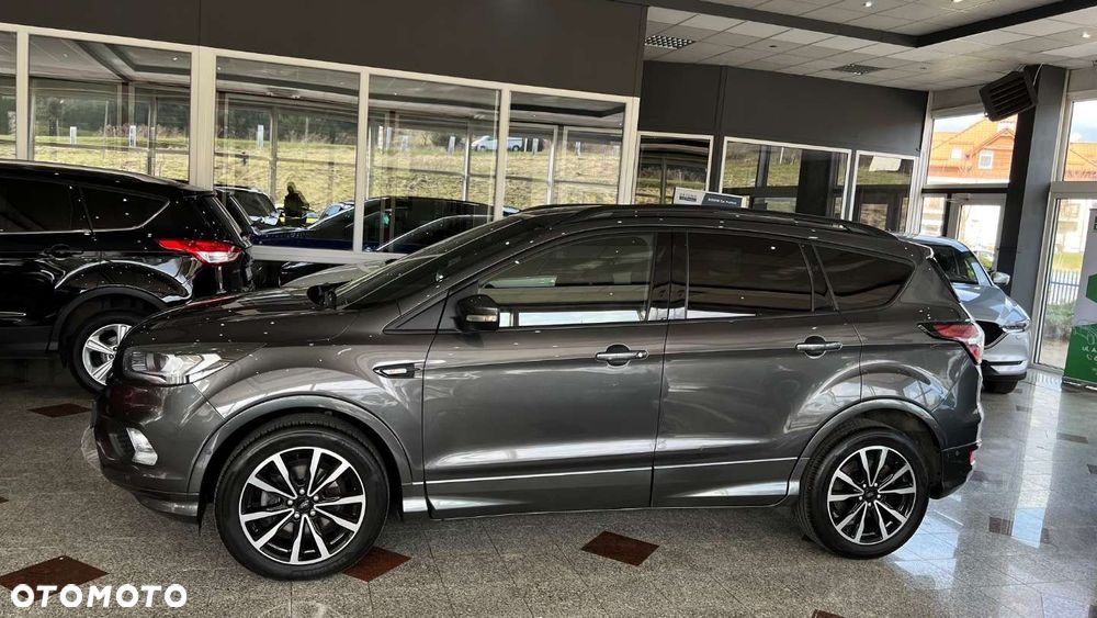 Ford Kuga - 28