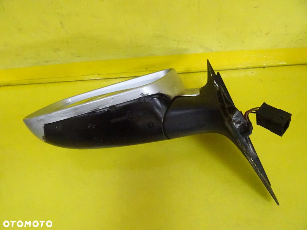 LUSTERKO ELEKTRYCZNE LEWE AUDI A4 B5 LIFT 5PIN LY7W NR208 - 8
