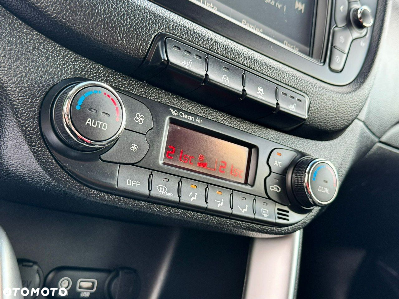 Kia Ceed - 30