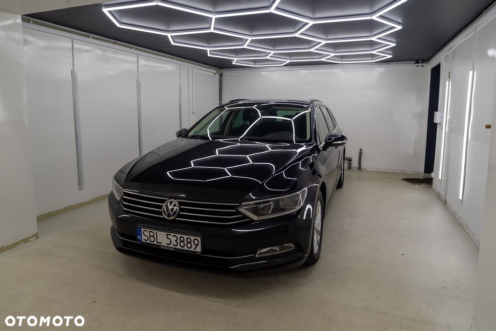 Volkswagen Passat 2.0 TDI SCR DSG Comfortline - 1