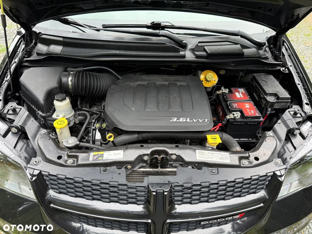 Dodge Grand Caravan 3.6 R/T - 16