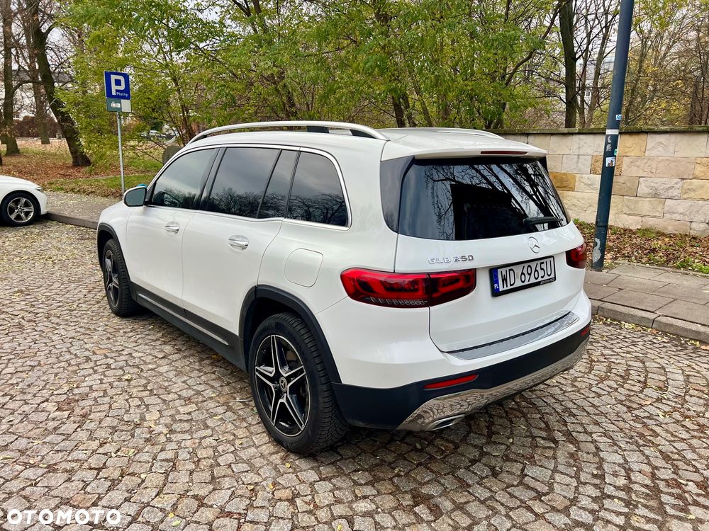 Mercedes-Benz GLB 250 8G-DCT - 9