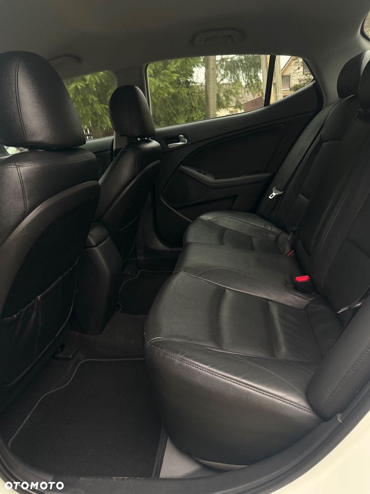 Kia Optima - 2