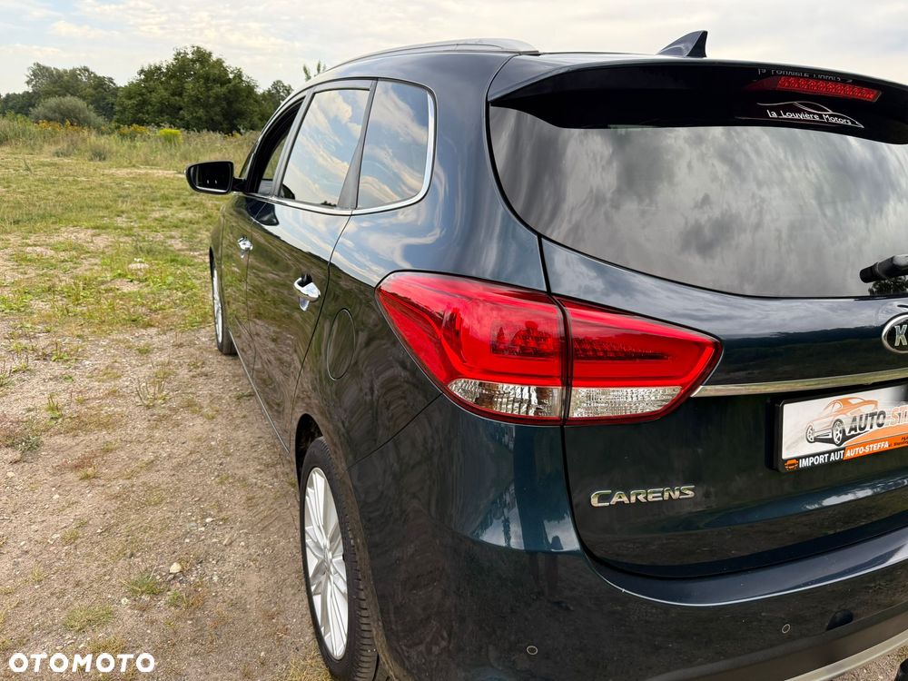Kia Carens 1.7 CRDi M 7os - 17