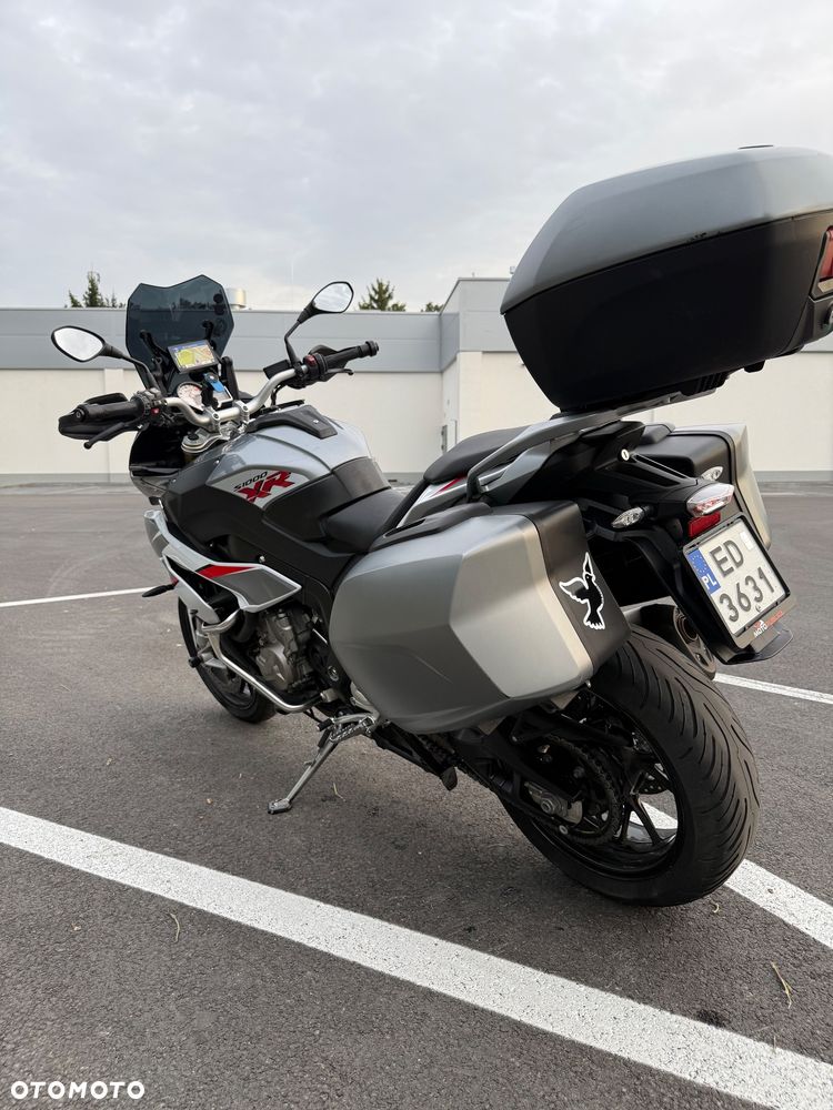 BMW XR - 16