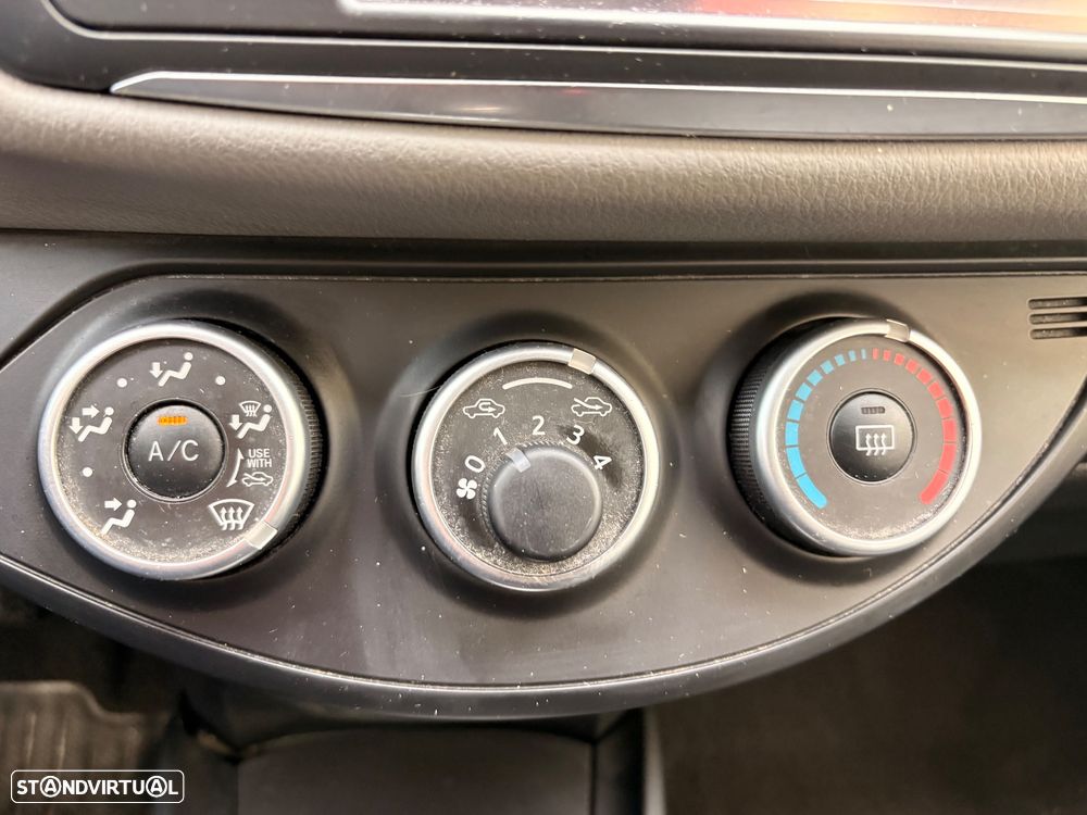 Toyota Yaris 1.0 VVT-i ACtive+AC - 18