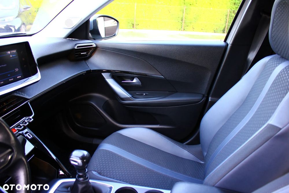 Peugeot 2008 1.5 BlueHDi Allure S&S - 25