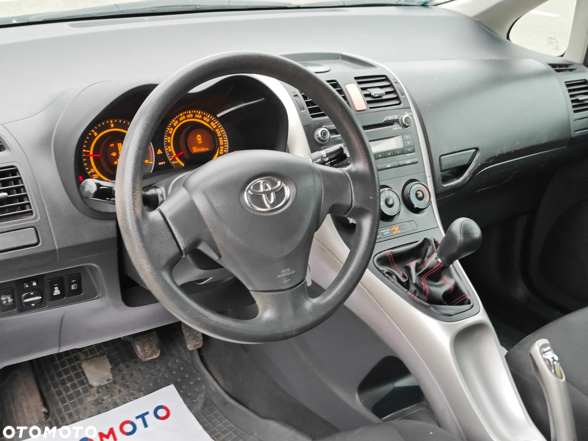 Toyota Auris 1.4 D-4D Luna - 17