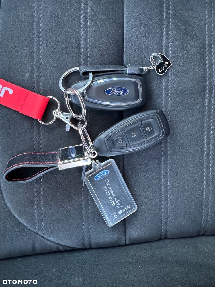 Ford Kuga 2.0 TDCi AWD ST-Line Black - 35