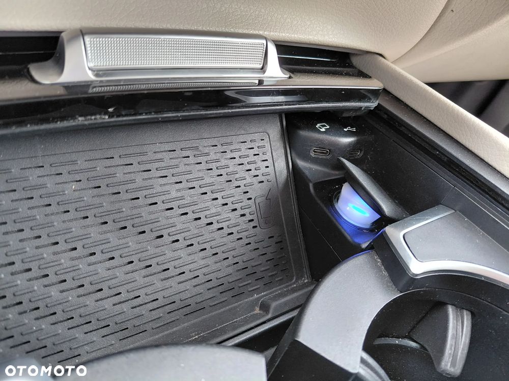 Mercedes-Benz GLE 300 d 4Matic 9G-TRONIC AMG Line - 27