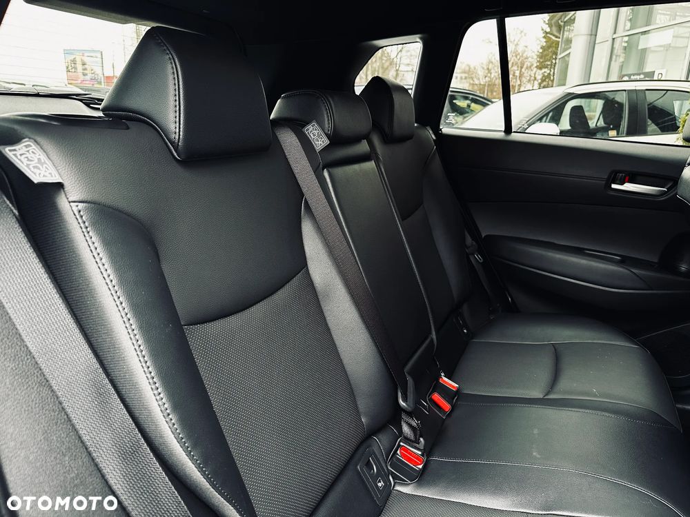 Toyota Corolla Cross 2.0 Hybrid Executive - 17