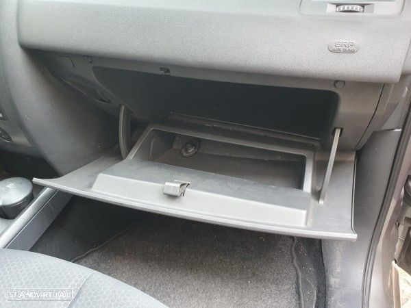 Porta Luvas Renault Megane Ii Grandtour (Km0/1_) - 2