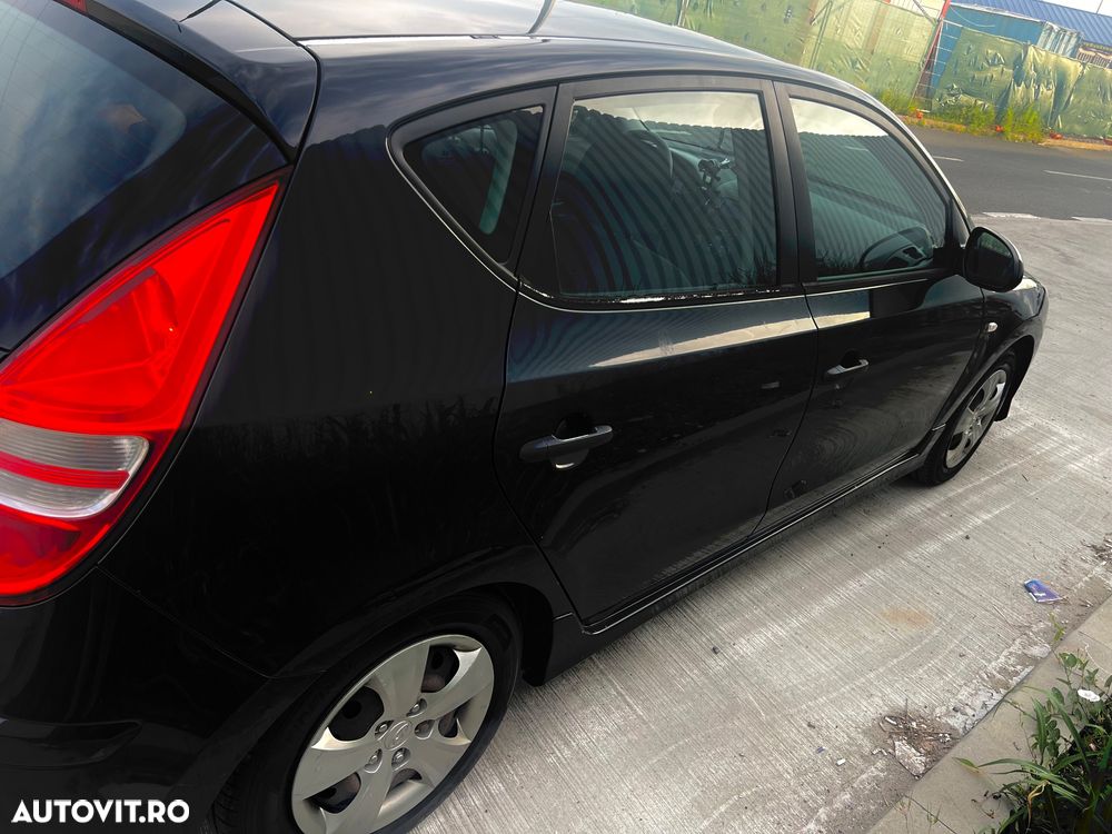 Hyundai i30 1.4 GL Classic - 9