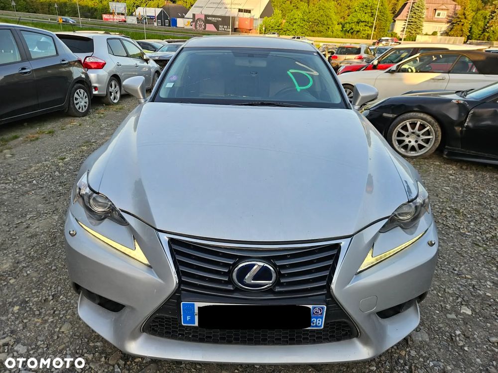 Lexus IS 300h Prestige EU6 - 9