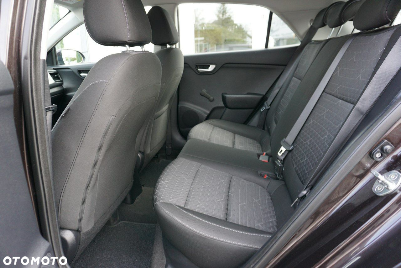 Kia Rio - 13