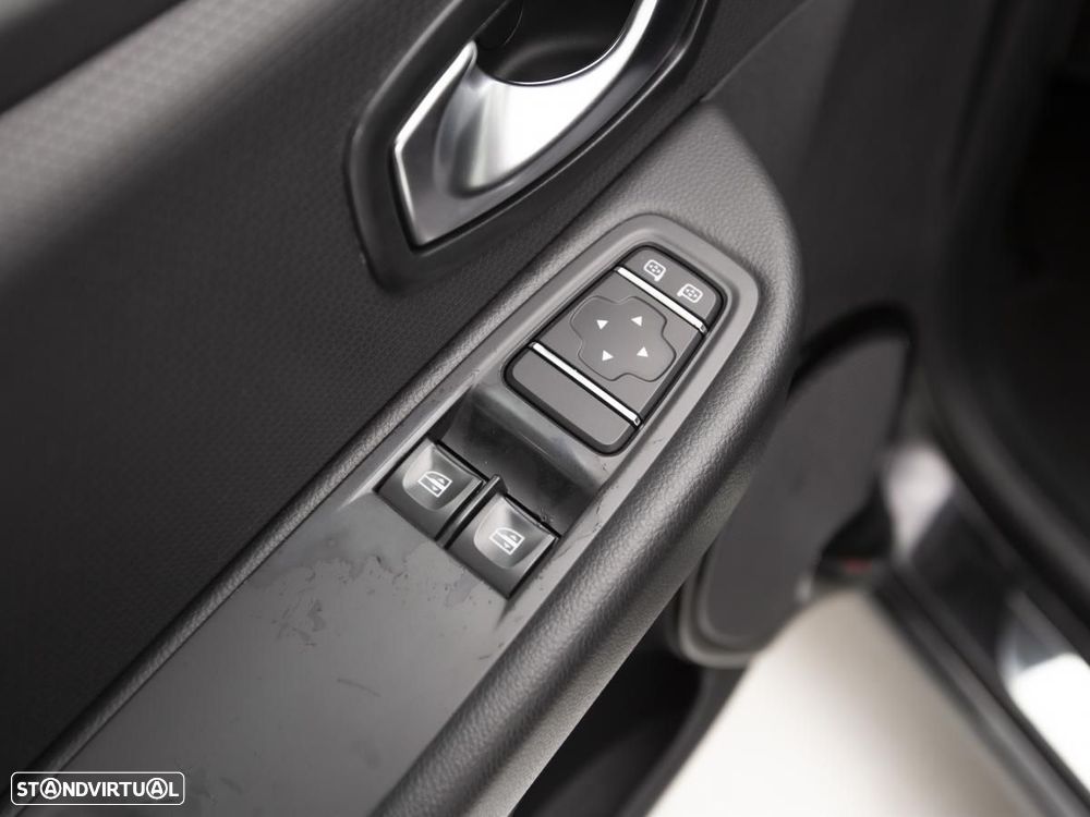 Renault Clio Sport Tourer 1.5 dCi Limited EDition - 15