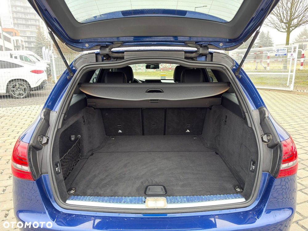 Mercedes-Benz Klasa C 200 4MATIC 9G-TRONIC - 31