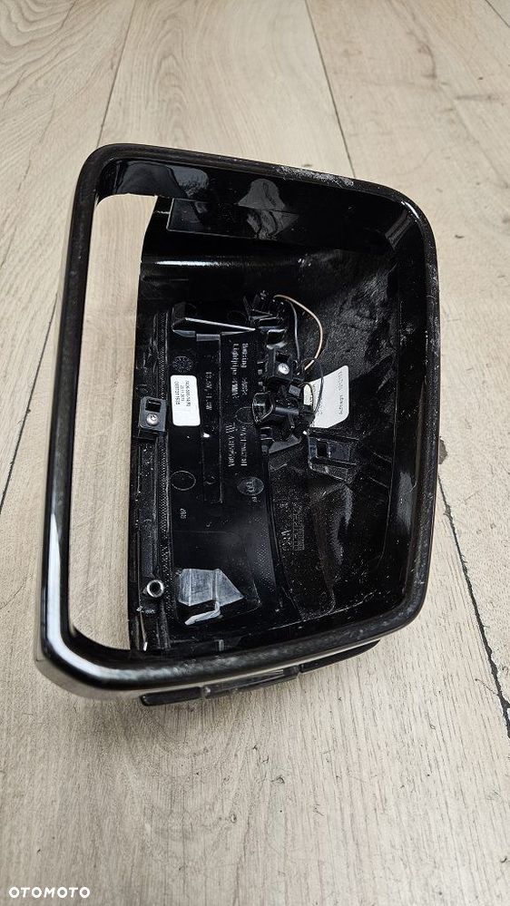 Obudowa lusterka prawa Mercedes W212 7426-500-14 - 7