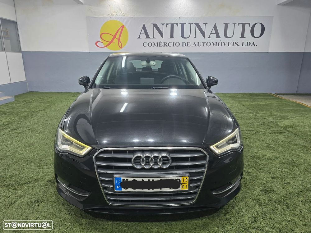 Audi A3 Sportback 2.0 TDI B.Line Attraction - 2