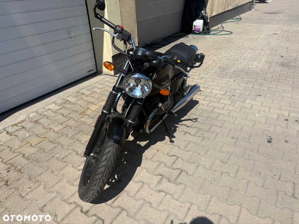Moto Guzzi V7 - 8