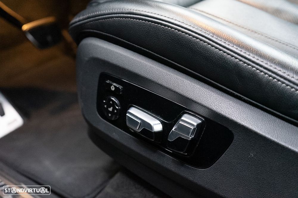 BMW X5 45 e xDrive Pack M - 24