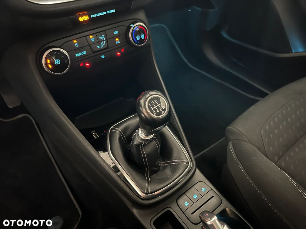 Ford Fiesta 1.0 EcoBoost Titanium - 28