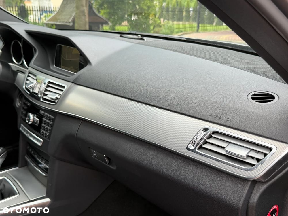 Mercedes-Benz Klasa E 200 Avantgarde - 26