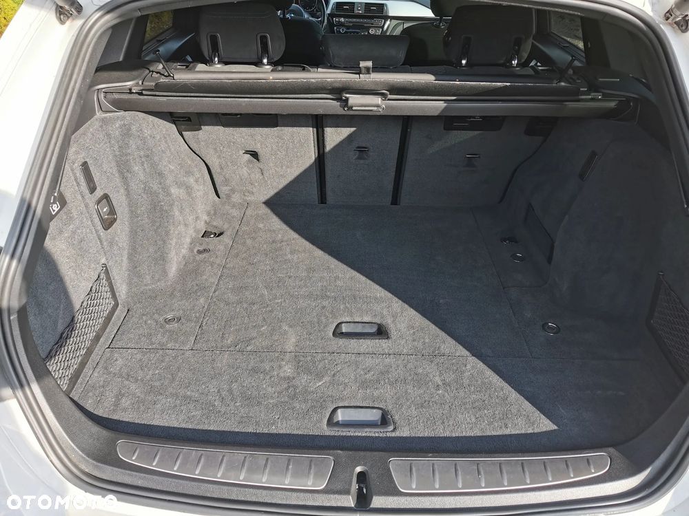 BMW Seria 3 320d Edition M Sport Shadow - 11