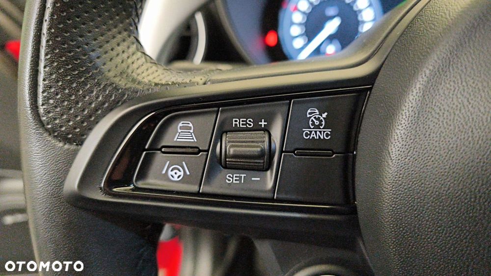 Alfa Romeo Giulia 2.0 Turbo Tributo Italiano Q4 - 19