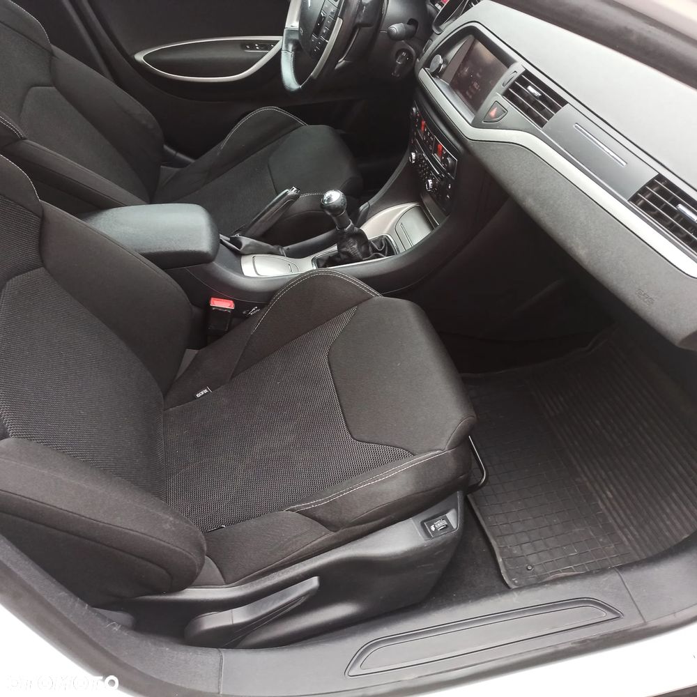 Citroën C5 HDi 110 Style - 13