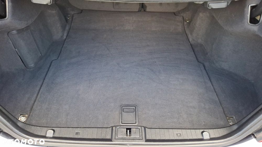 Mercedes-Benz Klasa E 200 Kompressor Automatik Avantgarde - 32