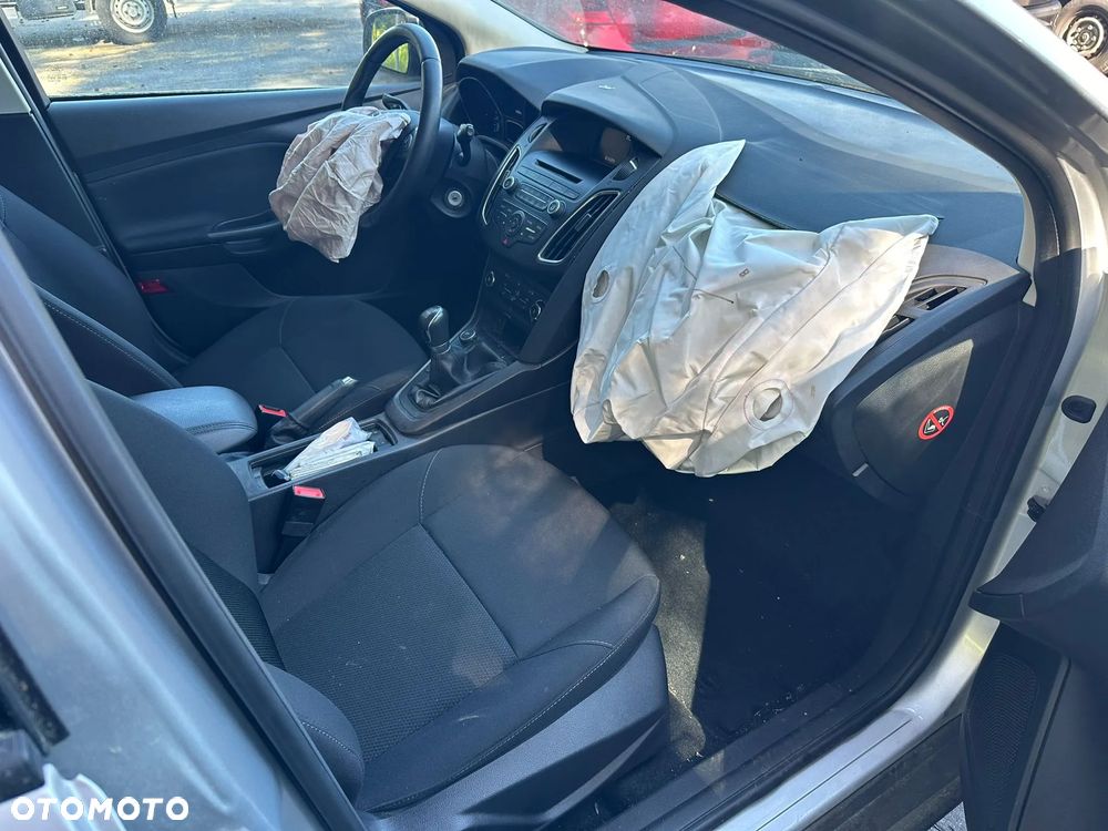 Ford Focus - 8