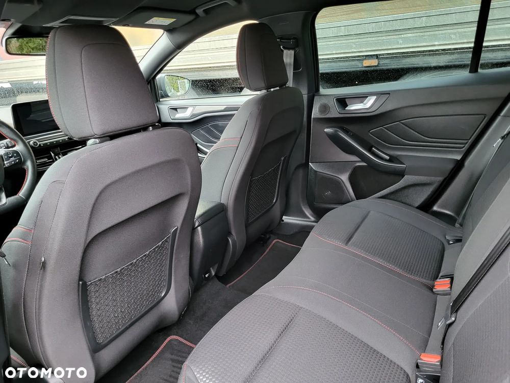 Ford Focus 1.5 EcoBoost STart-Stopp-System ST-LINE X - 26