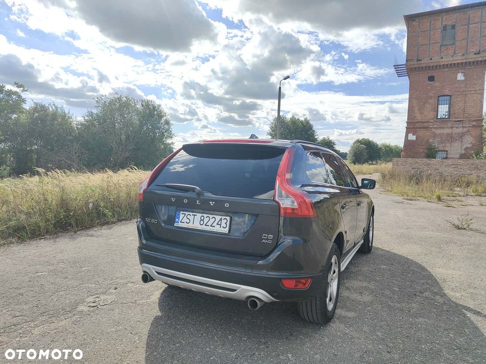 Volvo XC 60 D5 AWD R-Design - 5