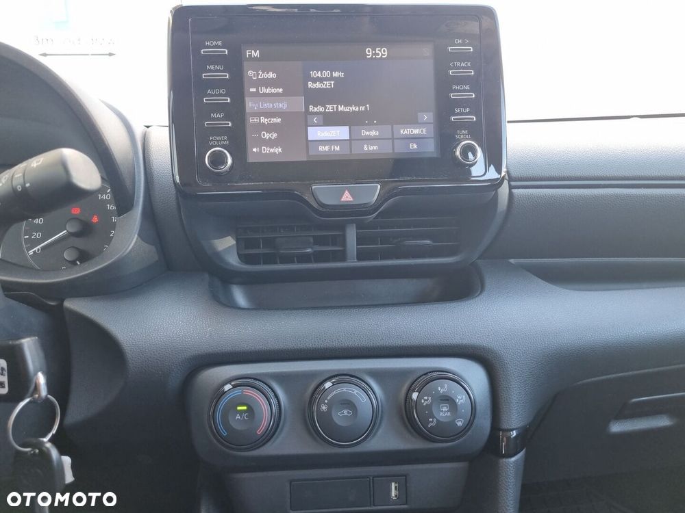 Toyota Yaris - 18