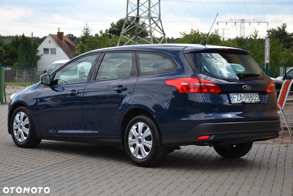 Ford Focus 1.5 TDCi DPF Start-Stopp-System Ambiente - 14