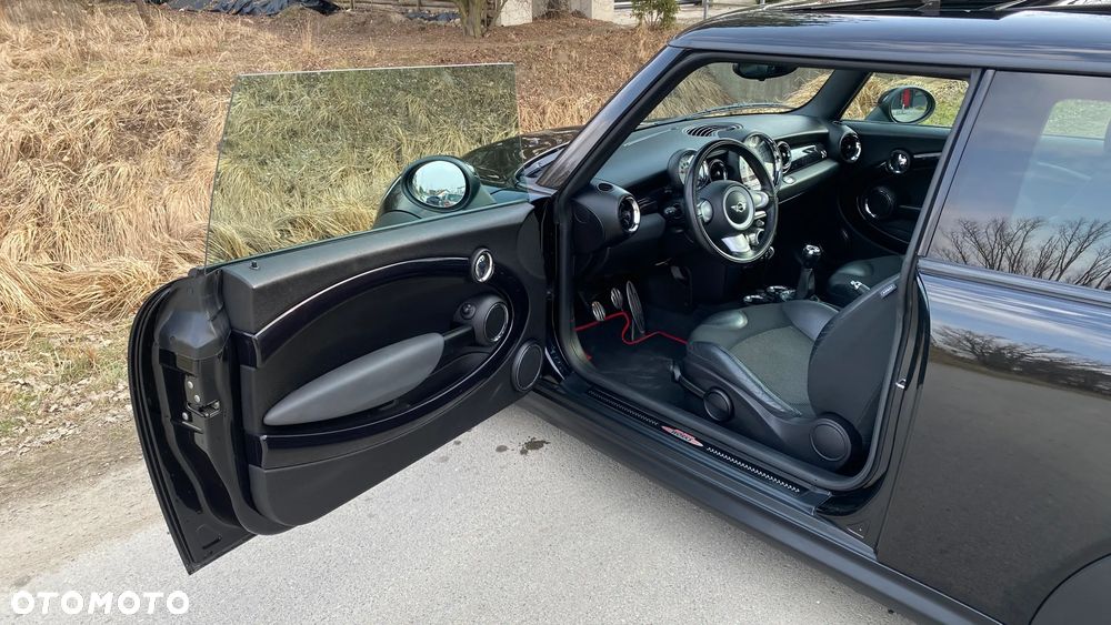 MINI John Cooper Works - 11
