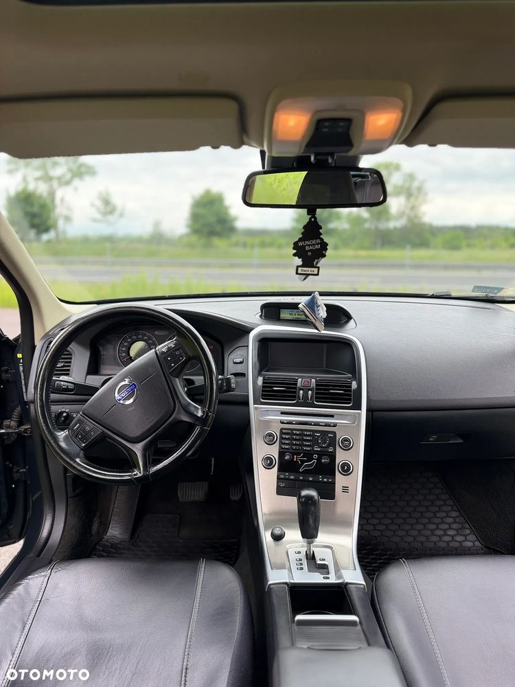 Volvo XC 60 2.4D AWD - 9